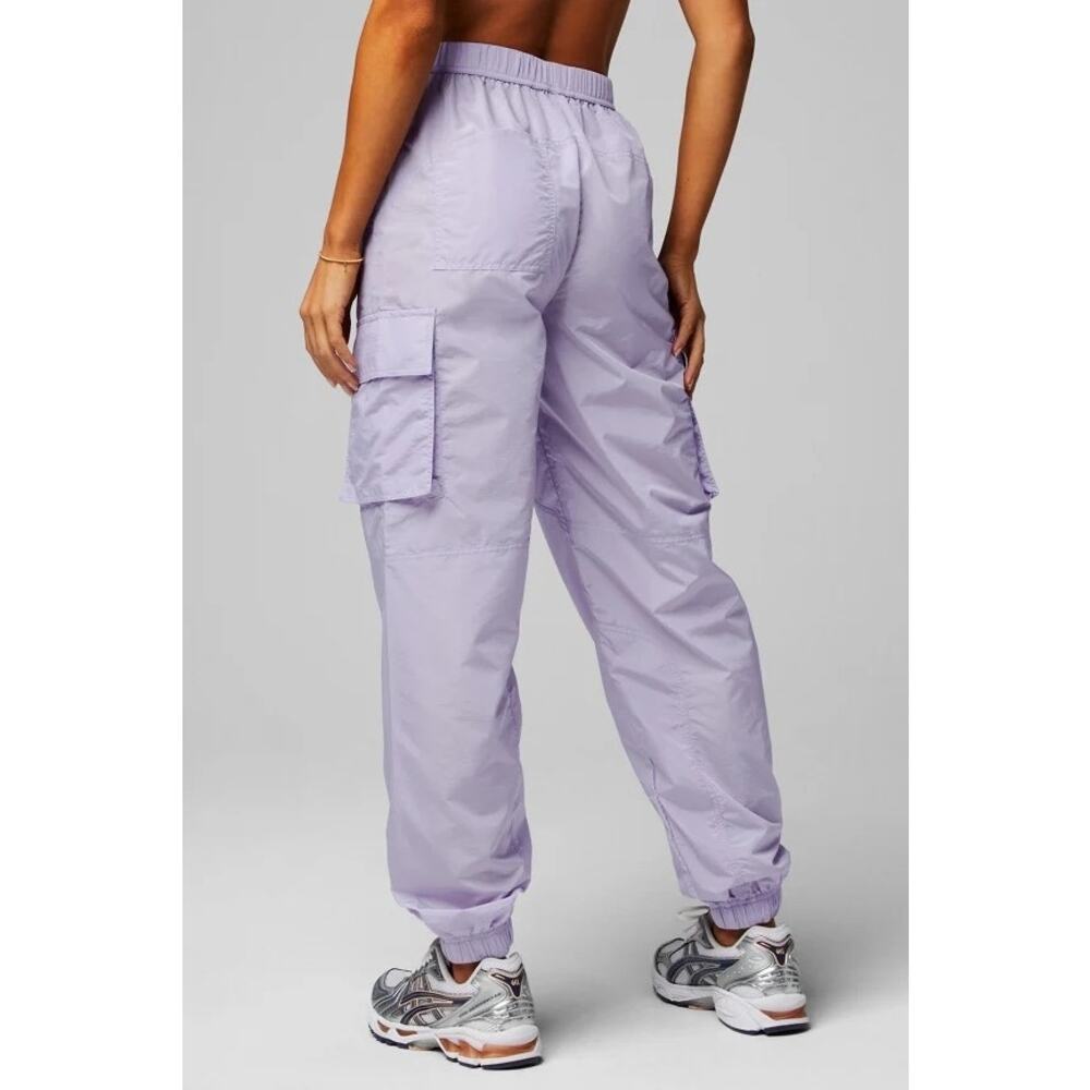New Fabletics Lightweight Cargo Jogger Lilac Lily Shine size M - Picture 2 of 8